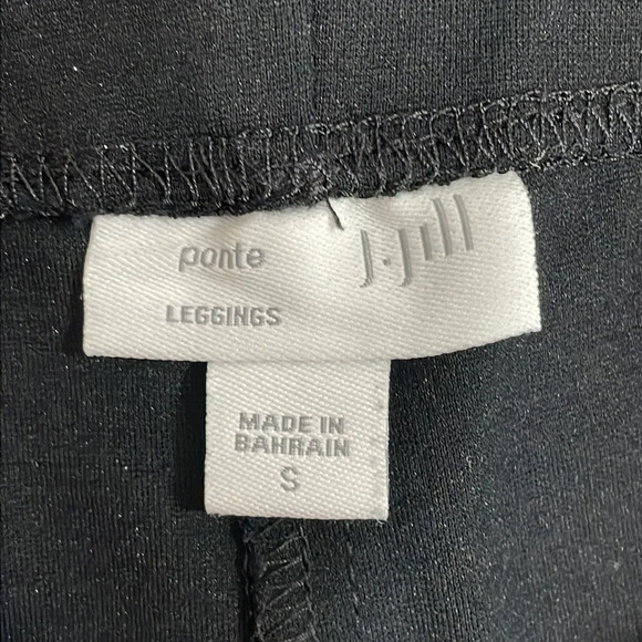 NWOT J. Jill Ponte Smoothing Leggings Black Front Zipper Pockets S - Picture 11 of 15
